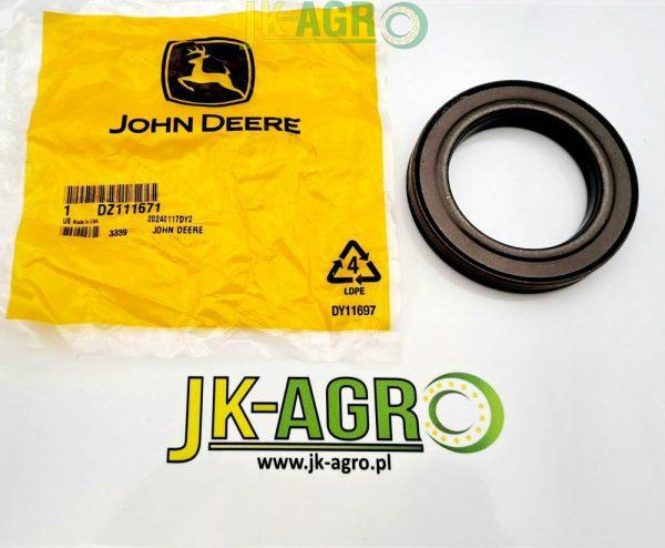 DZ111671 RE537071 Uszcz.  John Deere ( RE538097 )