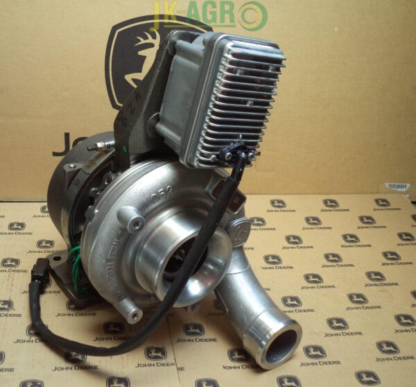SE501979 DZ126996 DZ103294 DZ100184 RE548373 RE548374 Turbosprężarka Reman BorgWorner
